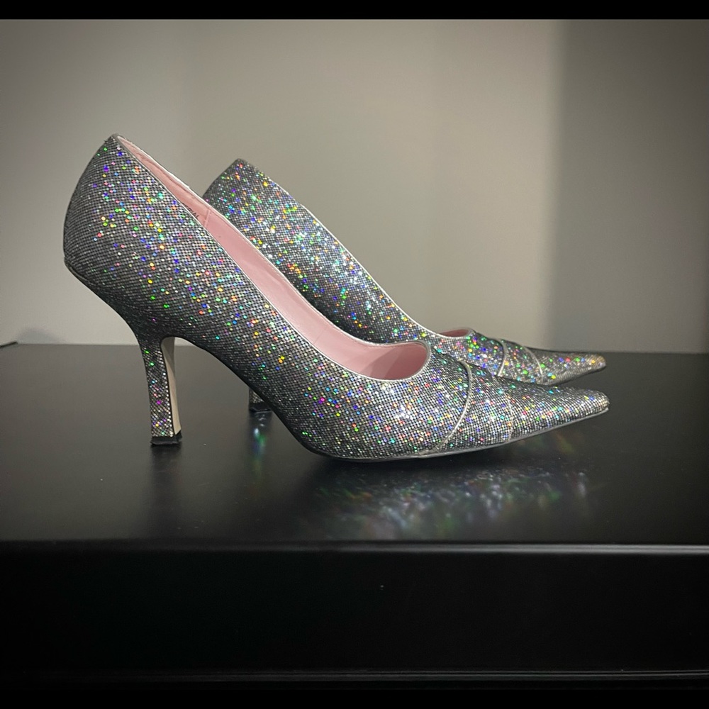 Super Glitzy